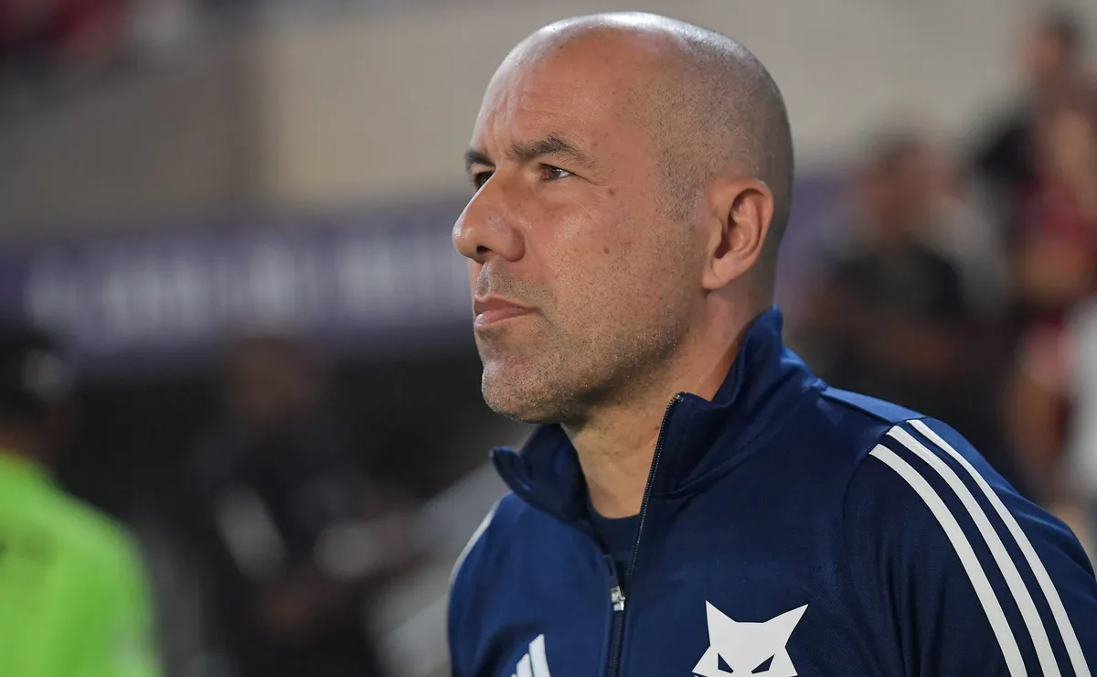 Auxiliar de Leonardo Jardim revela: negociação com Flamengo vai além do dinheiro envolvido