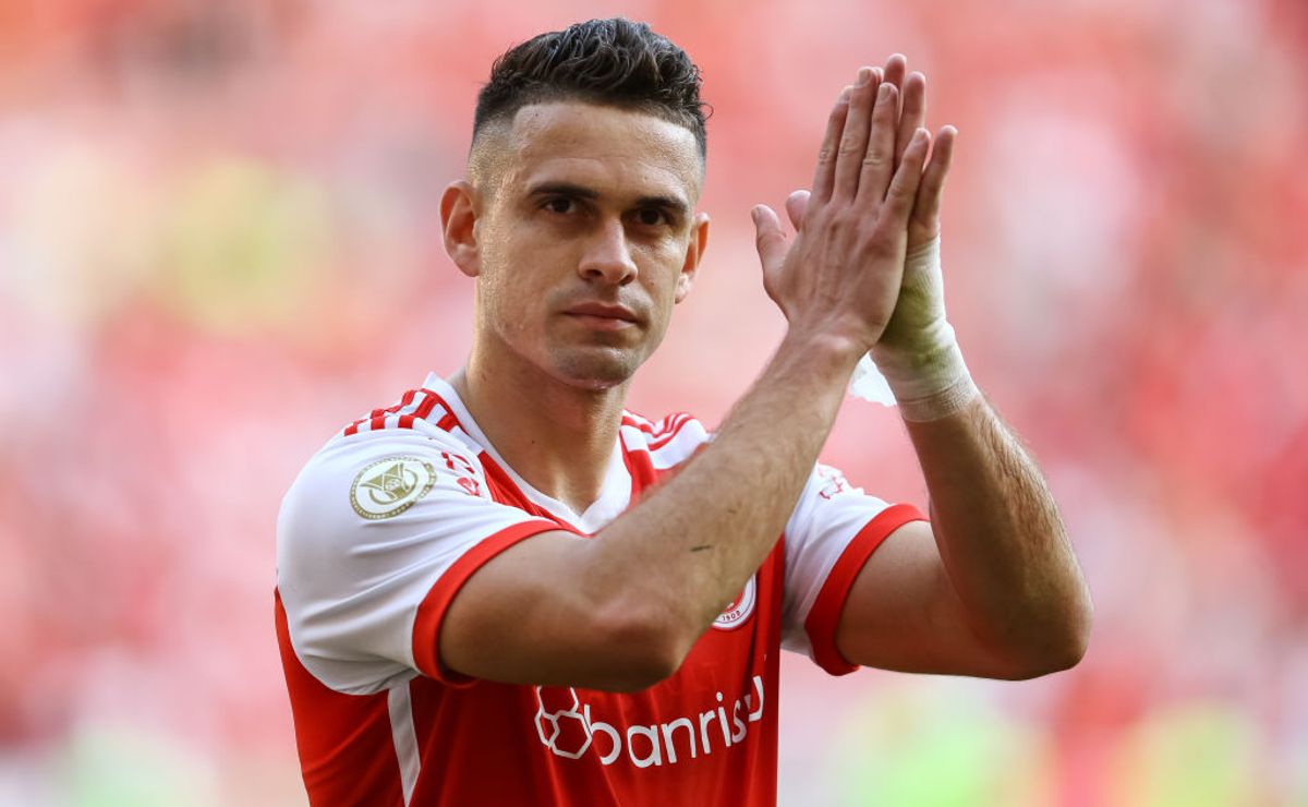 Times da Europa querem Borré, mas Internacional descarta vender o atacante a pedido de Pezzolano