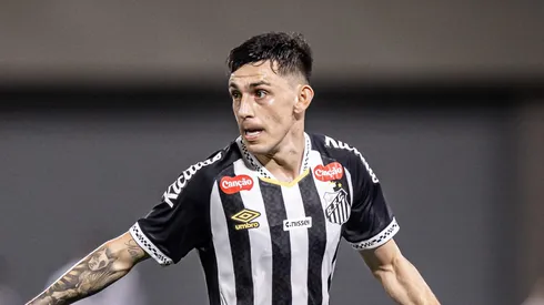 Gonzalo Escobar durante clássico na Arena Barueri 
