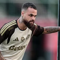 Santos ganha concorrência do Inter para tirar Michael do Flamengo