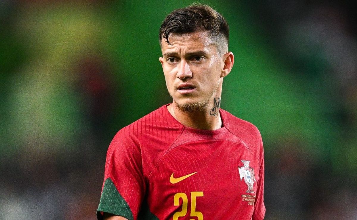 Al-Qadisiyah pede R$ 75 milhões para vender Otávio e Grêmio não deve fechar com o meia