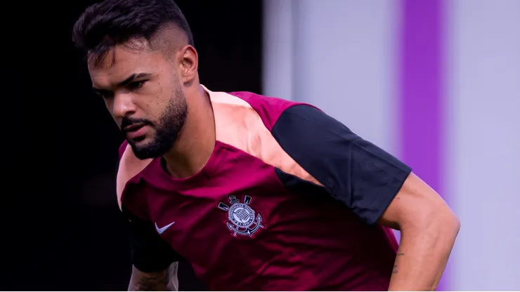 Raniele treina no CT Joaquim Grava, mas ainda demanda cautela - Foto: Agência Corinthians - Rodrigo Coca