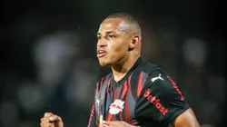 Jhon Jhon comemorando um dos gols contra o Corinthians