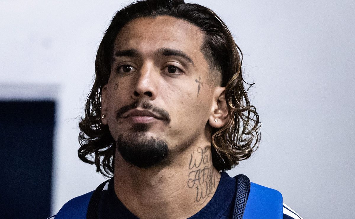 Tite elogia características de Chico da Costa após Tombense x Cruzeiro: “Muito inteligente para tabela”