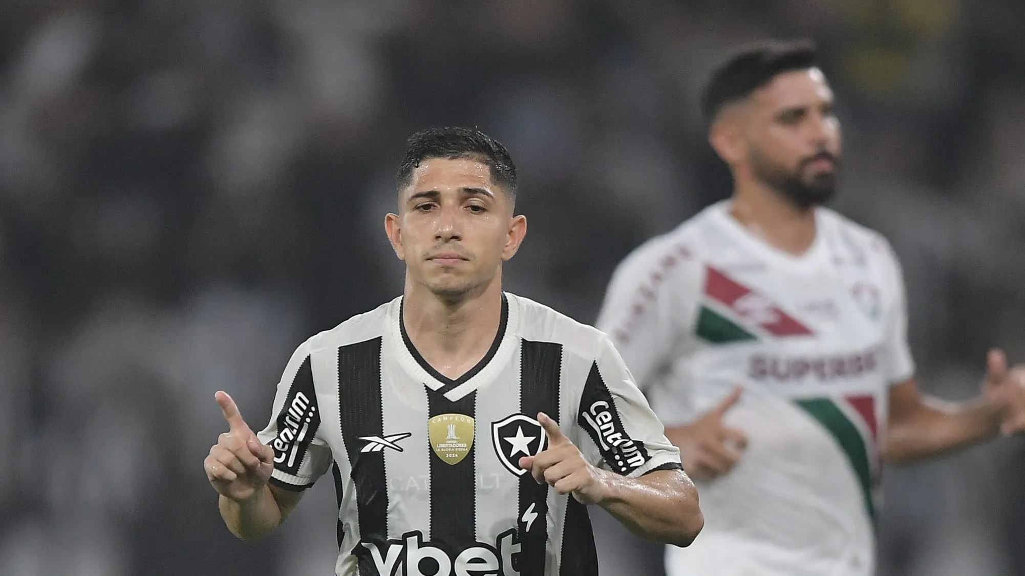 Foto: Thiago Ribeiro/AGIF – Savarino, Claudinho e Cebolinha são barrados no Alvinegro pela questão financeira.