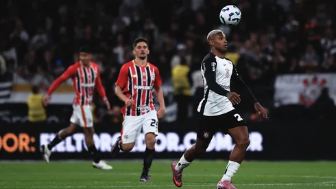 Vitinho, do Corinthians, durante partida contra o São Paulo no estadio Arena Corinthians pelo campeonato Brasileiro A 2025. Foto: Ettore Chiereguini/AGIF
