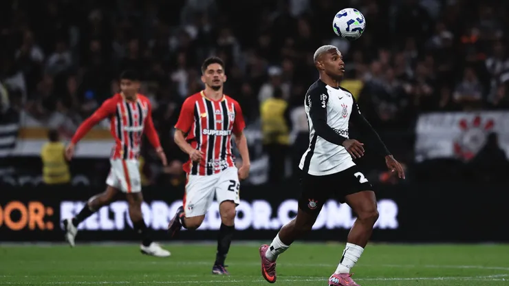 Vitinho, do Corinthians, durante partida contra o São Paulo no estadio Arena Corinthians pelo campeonato Brasileiro A 2025. Foto: Ettore Chiereguini/AGIF