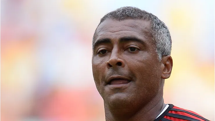 Romário participa de evento no Rio de Janeiro e fala da Seleção.