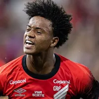 Cruzeiro abre negociações para contratar a promessa do Athletico-PR