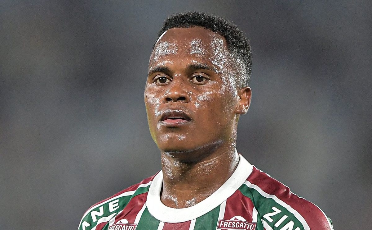 Palmeiras fica ciente, e presidente do Fluminense não garante compra de Árias em caso de proposta