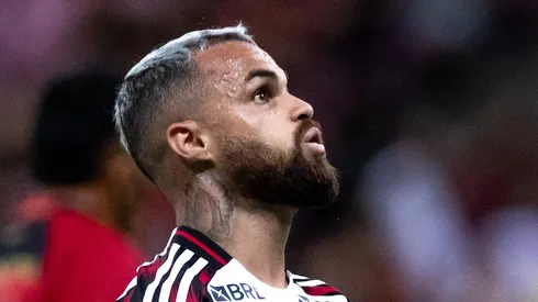 Michael jogador do Flamengo lamenta durante partida contra o Sport no estadio Arena Pernambuco pelo campeonato Brasileiro A 2025. Foto: Rafael Vieira/AGIF
