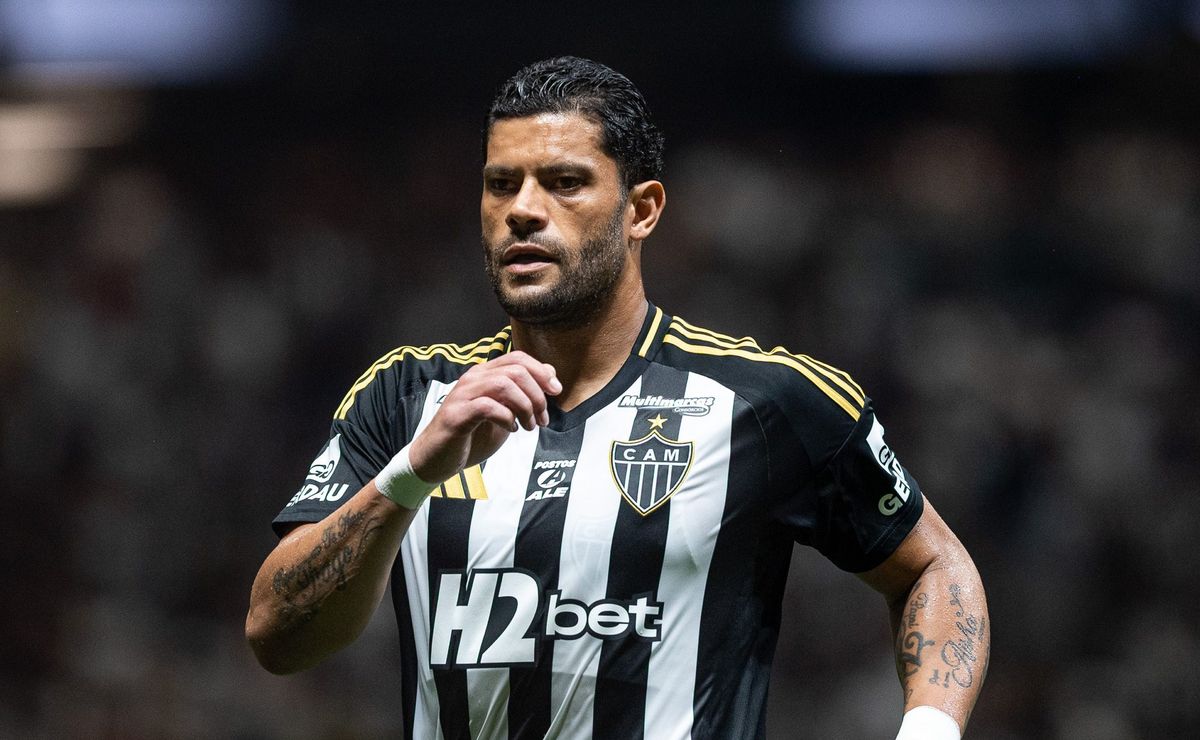 Atlético-MG enfrenta Tombense pelo Mineiro com time titular, mas presença de Hulk é uma incógnita