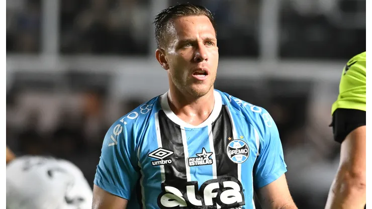 Arthur é uma das esperanças do Grêmio contra o São Luiz - Foto: Jota Erre/AGIF