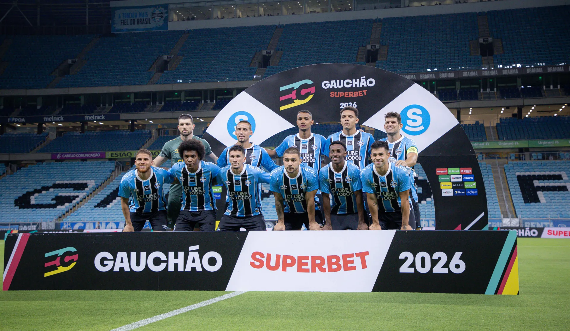 Jogadores do Grêmio antes da partida contra o São José – Foto: Maxi Franzoi/AGIF