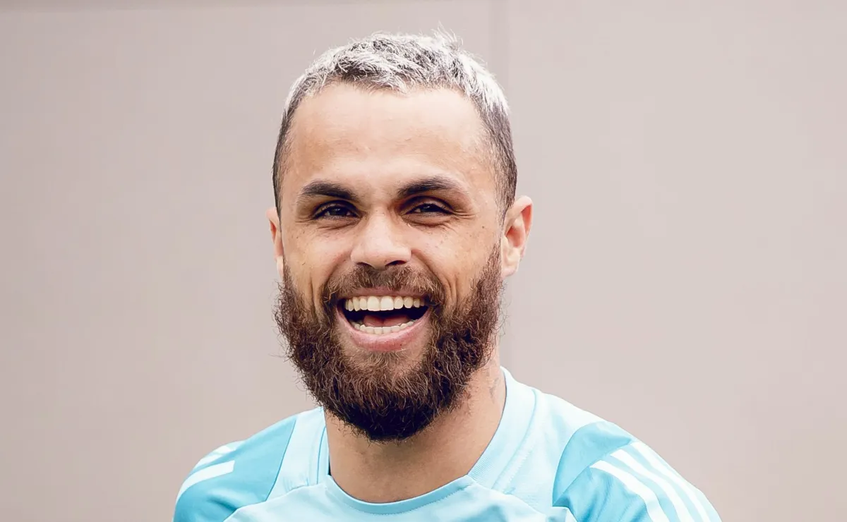 Michael troca Flamengo por Santos e torcida reage: Esperamos muito dele