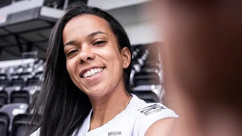 Meia reforça as Sereias da Vila em 2026 – Foto: Raul Baretta/Santos
