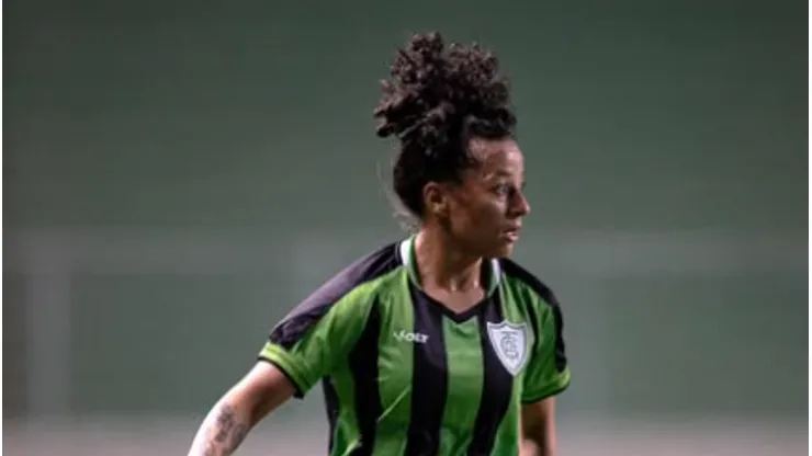 Meia assina com o Grêmio até 2027 - Foto: Ta Santanna/América-MG