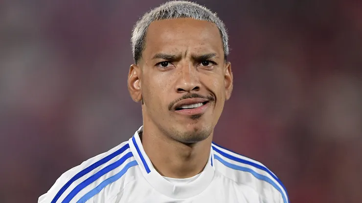 Matheus Pereira renovou com o Cruzeiro.
