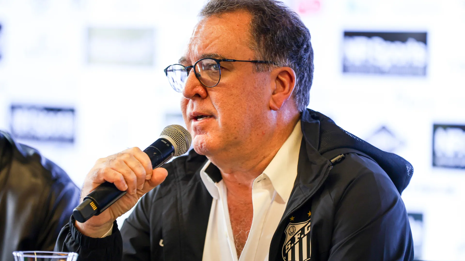 Santos muda rota no mercado, aposta na base e coloca Michael no centro do debate — Foto Ricardo MoreiraGetty Images