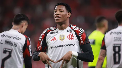 RS – PORTO ALEGRE – 17/08/2025 – BRASILEIRO A 2025, INTERNACIONAL X FLAMENGO – Gonzalo Plata jogador do Flamengo comemora seu gol durante partida contra o Internacional no estadio Beira-Rio pelo campeonato Brasileiro A 2025. Foto: Maxi Franzoi/AGIF
