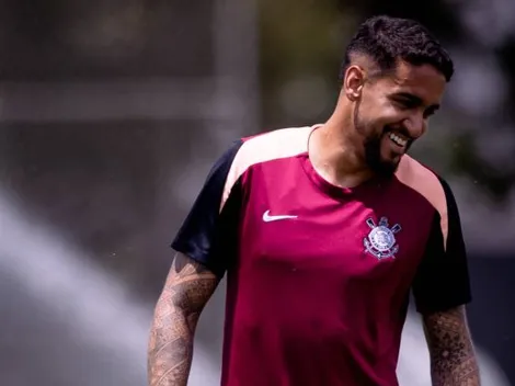 Matheus Pereira celebra retorno ao Corinthians depois de dez anos