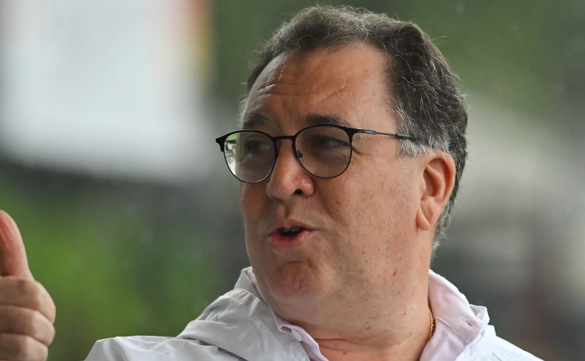 Conselheiros apertam diretoria e pedem contrato de Billal Brahimi para analisar custos no Santos