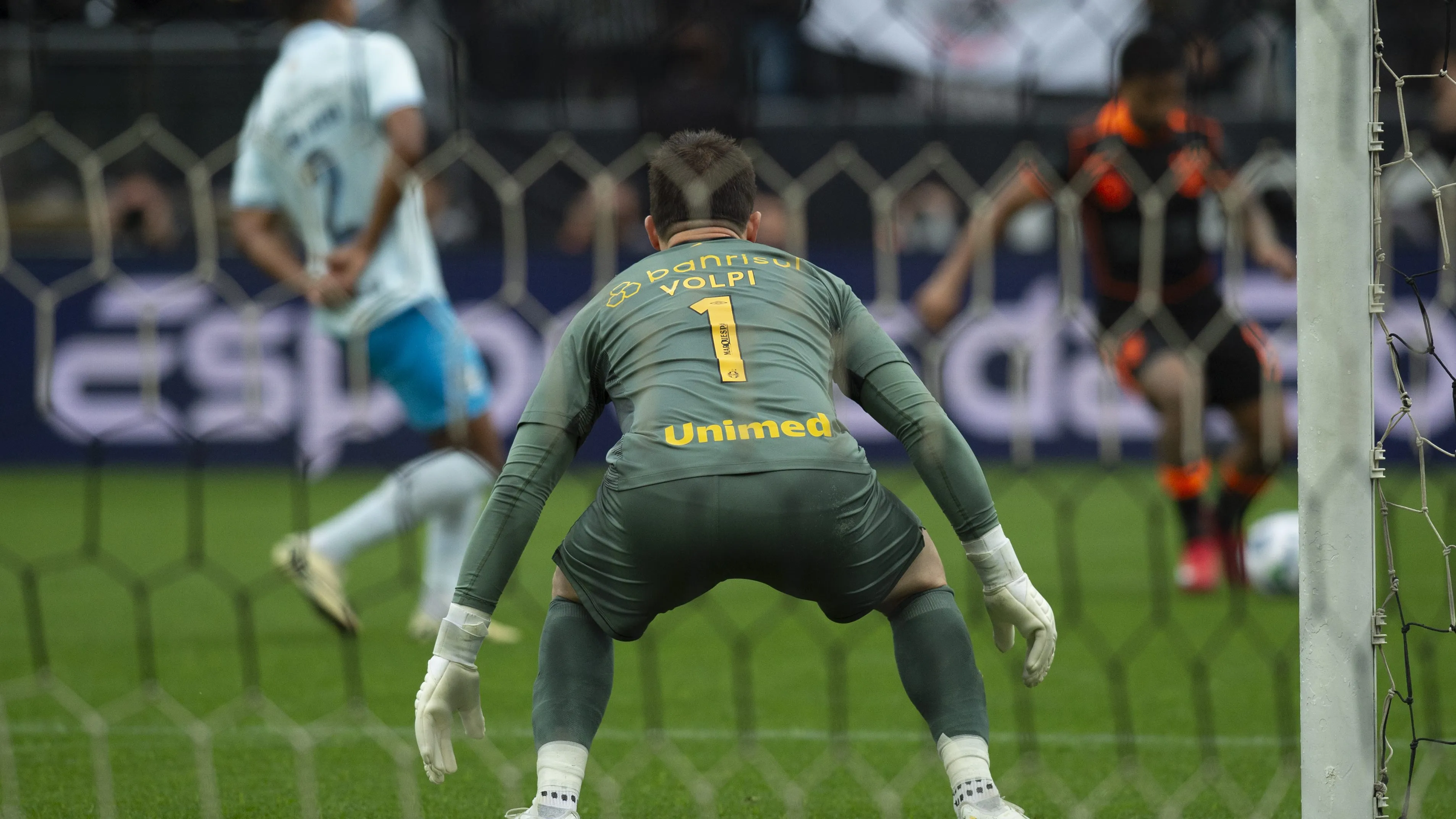 SP – SAO PAULO – 02/11/2025 – BRASILEIRO A 2025, CORINTHIANS X GREMIO – Tiago Volpi jogador do Gremio durante partida contra o Corinthians no estadio Arena Corinthians pelo campeonato Brasileiro A 2025. Foto: Anderson Romao/AGIF