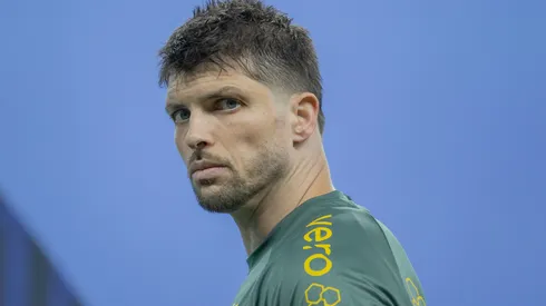 RS – PORTO ALEGRE – 05/11/2025 – BRASILEIRO A 2025, GREMIO X CRUZEIRO – Tiago Volpi jogador do Gremio durante partida contra o Cruzeiro no estadio Arena do Gremio pelo campeonato Brasileiro A 2025. Foto: Liamara Polli/AGIF
