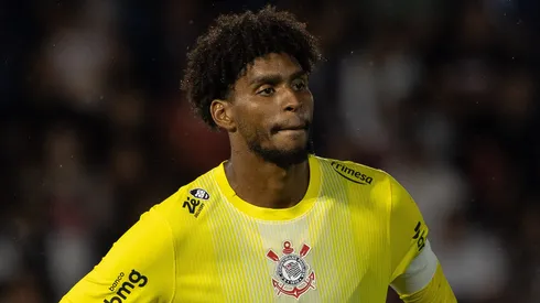 Hugo goleiro do Corinthians durante partida contra o Bragantino. Foto: Joisel Amaral/AGIF
