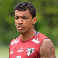 Luiz Gustavo encaminha acerto com o Athlético-PR