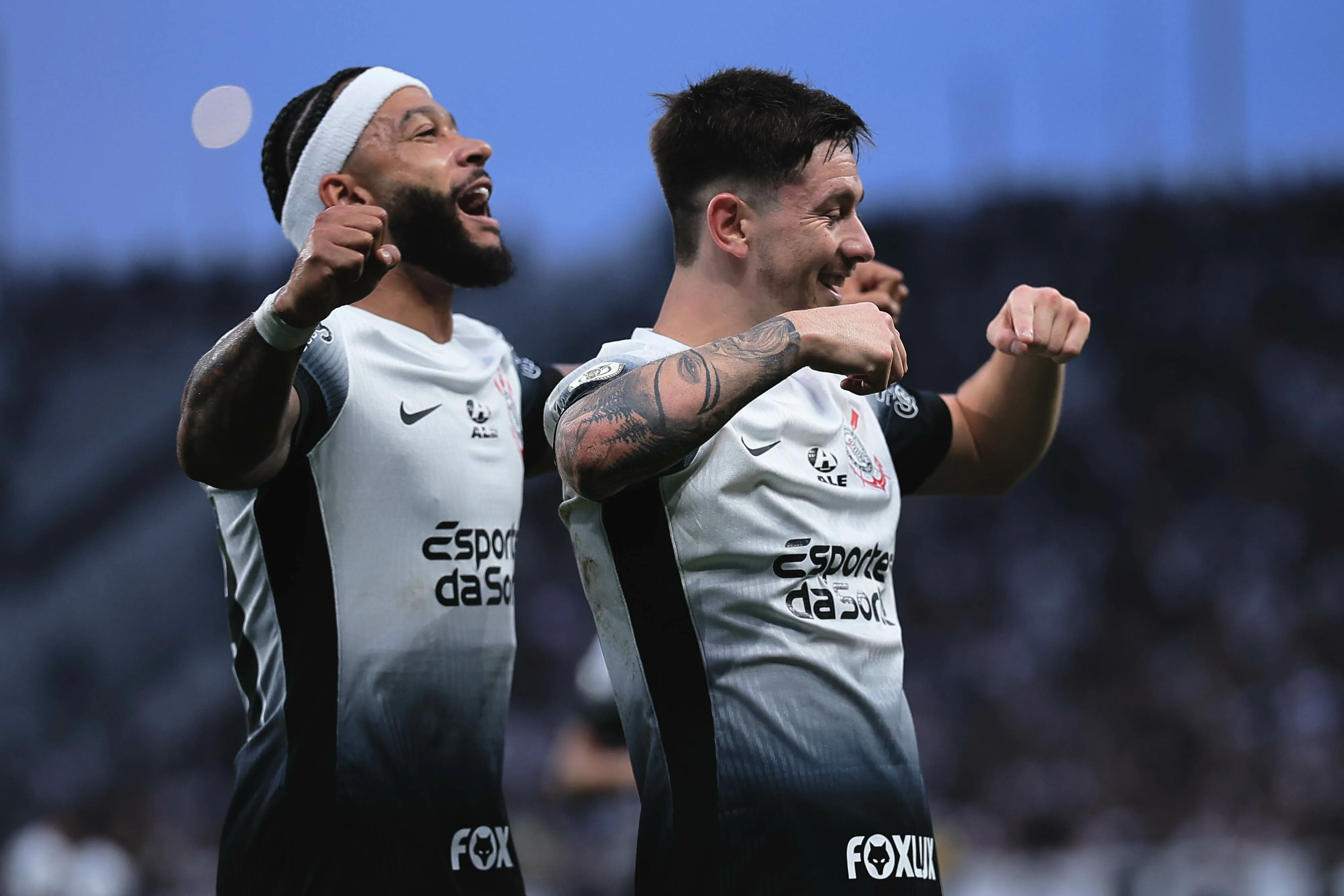 Garro e Depay não jogam em Corinthians e São Paulo. Foto: Ettore Chiereguini/AGIF