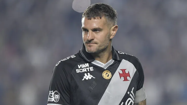 Vegetti jogador do Vasco durante partida contra o Ceara no estadio Sao Januario pelo campeonato Brasileiro A 2025. Foto: Thiago Ribeiro/AGIF