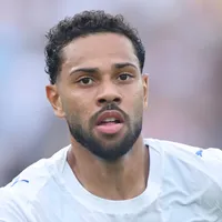 Renan Lodi faz comentário enigmático na foto de Lucas Torreira