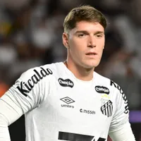 Benjamín Rollheiser não recebeu sondagens e permanece no Santos