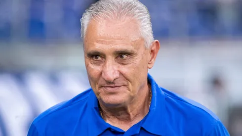 Tite técnico do Cruzeiro durante partida contra o Uberlândia.