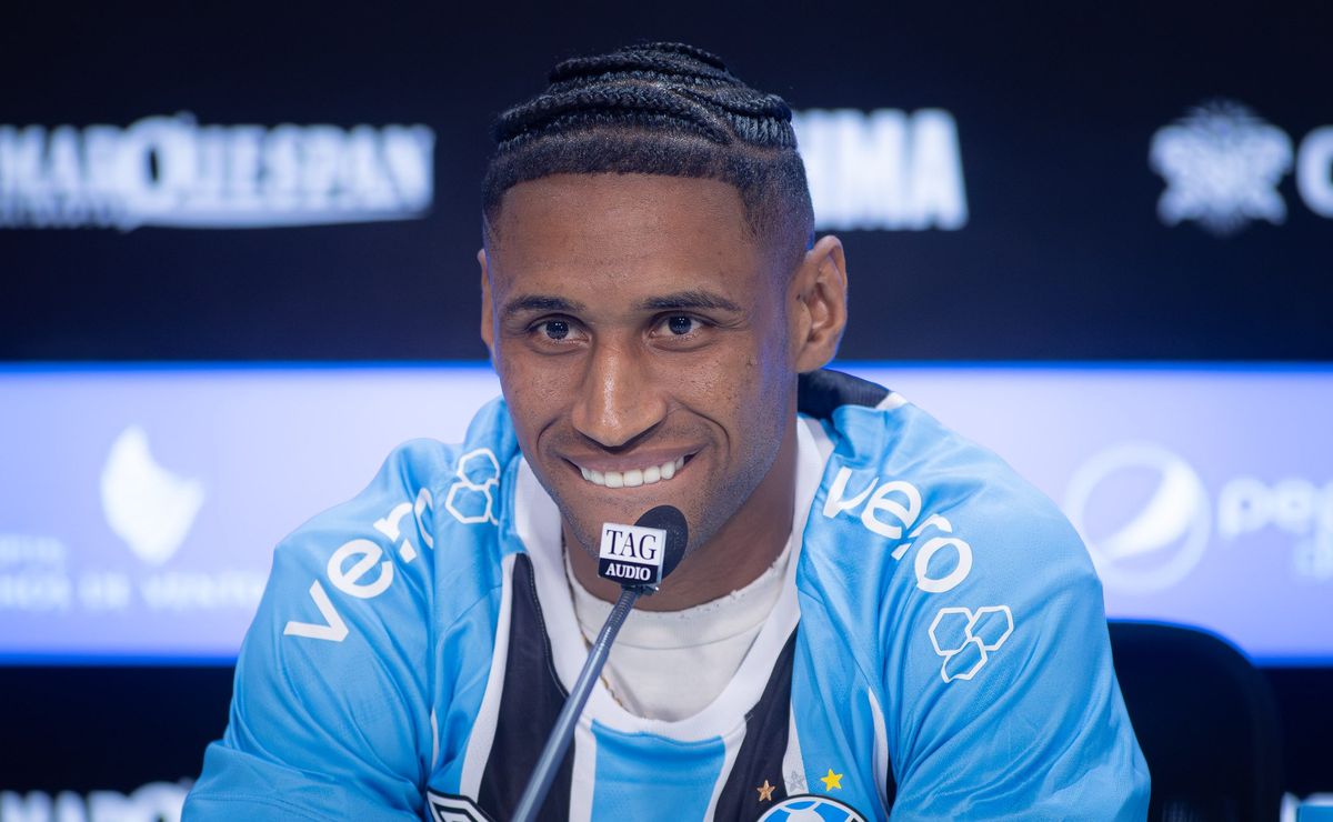 Tetê se destaca na estreia pelo Grêmio e participa de gol contra o São Luiz, no Campeonato Gaúcho