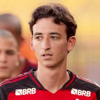 Carbone é expulso e complica o Flamengo em Volta Redonda