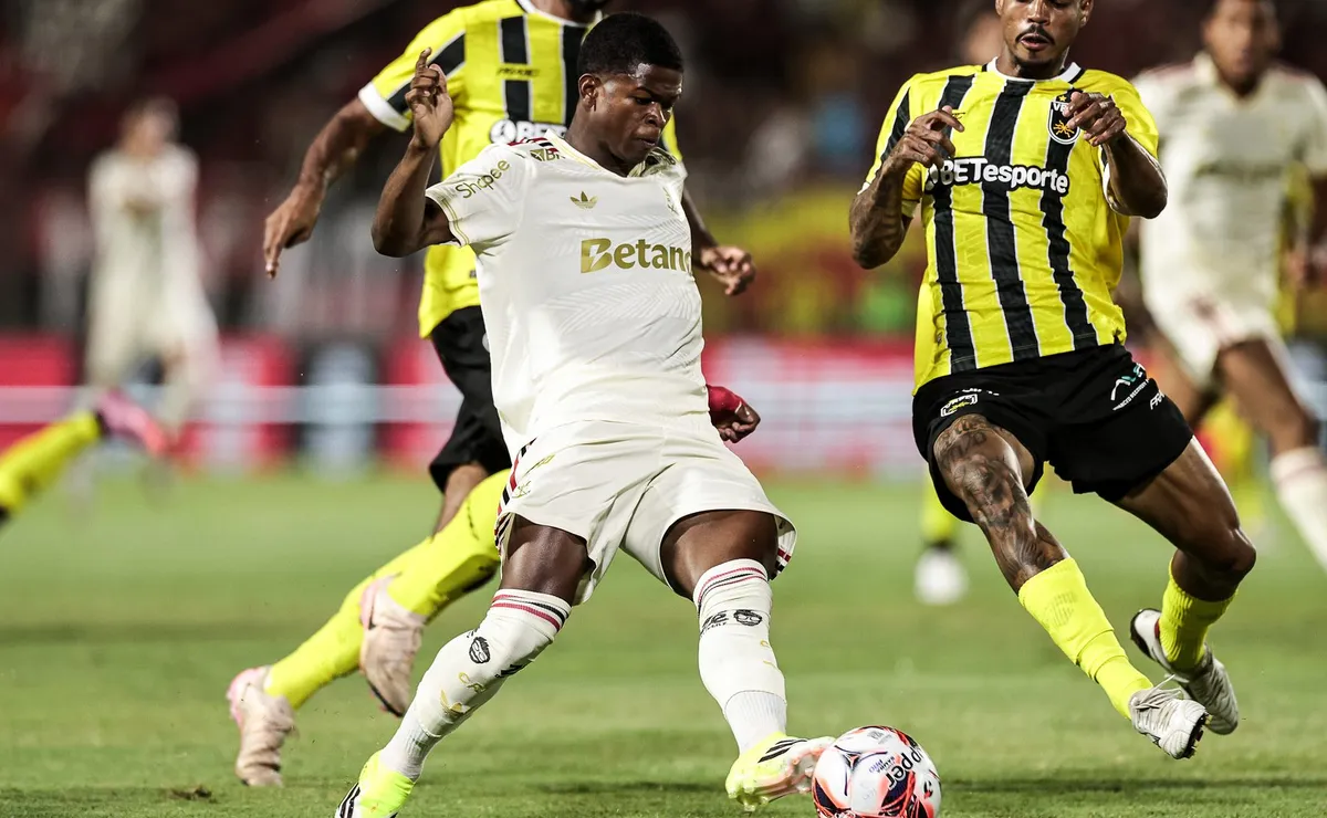 Flamengo enfrenta empate frustrante: gol anulado e expulsão marcam duelo contra Volta Redonda