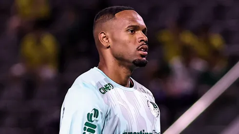 Carlos Miguel goleiro do Palmeiras durante aquecimento antes da partida contra o Mirassol no estadio Arena Barueri pelo campeonato Paulista 2026.  Foto: Fabio Giannelli/AGIF
