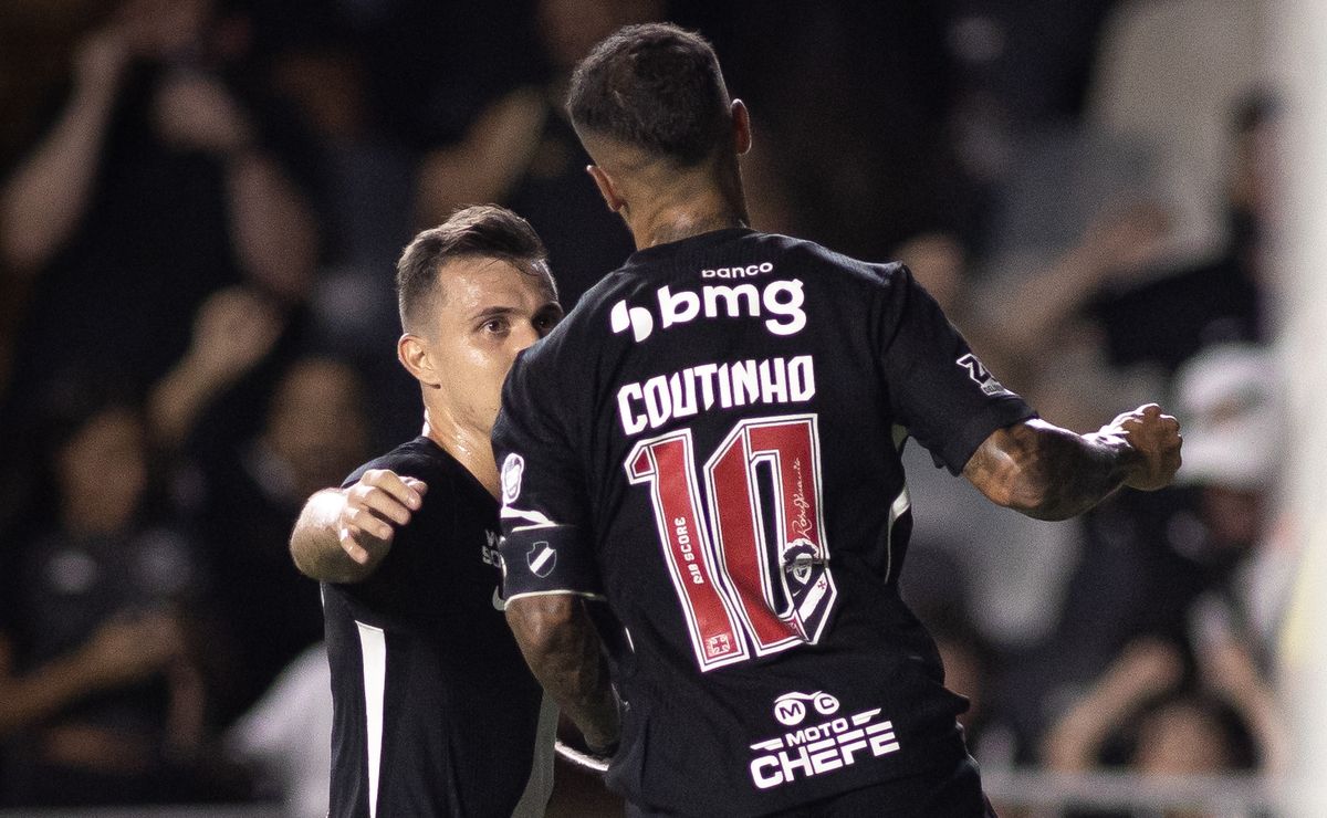 Vasco x Nova Iguaçu: IA projeta vitória apertada do time de Fernando Diniz pelo Campeonato Carioca