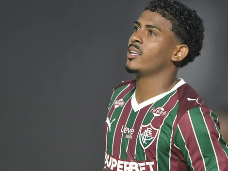 John Kennedy sofre entorse no tornozelo e preocupa o Fluminense