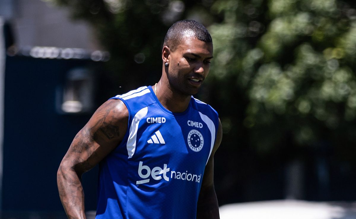 Walace tem saída do Cruzeiro perto de ser concretizada e ex-Grêmio tem possíveis destinos revelados