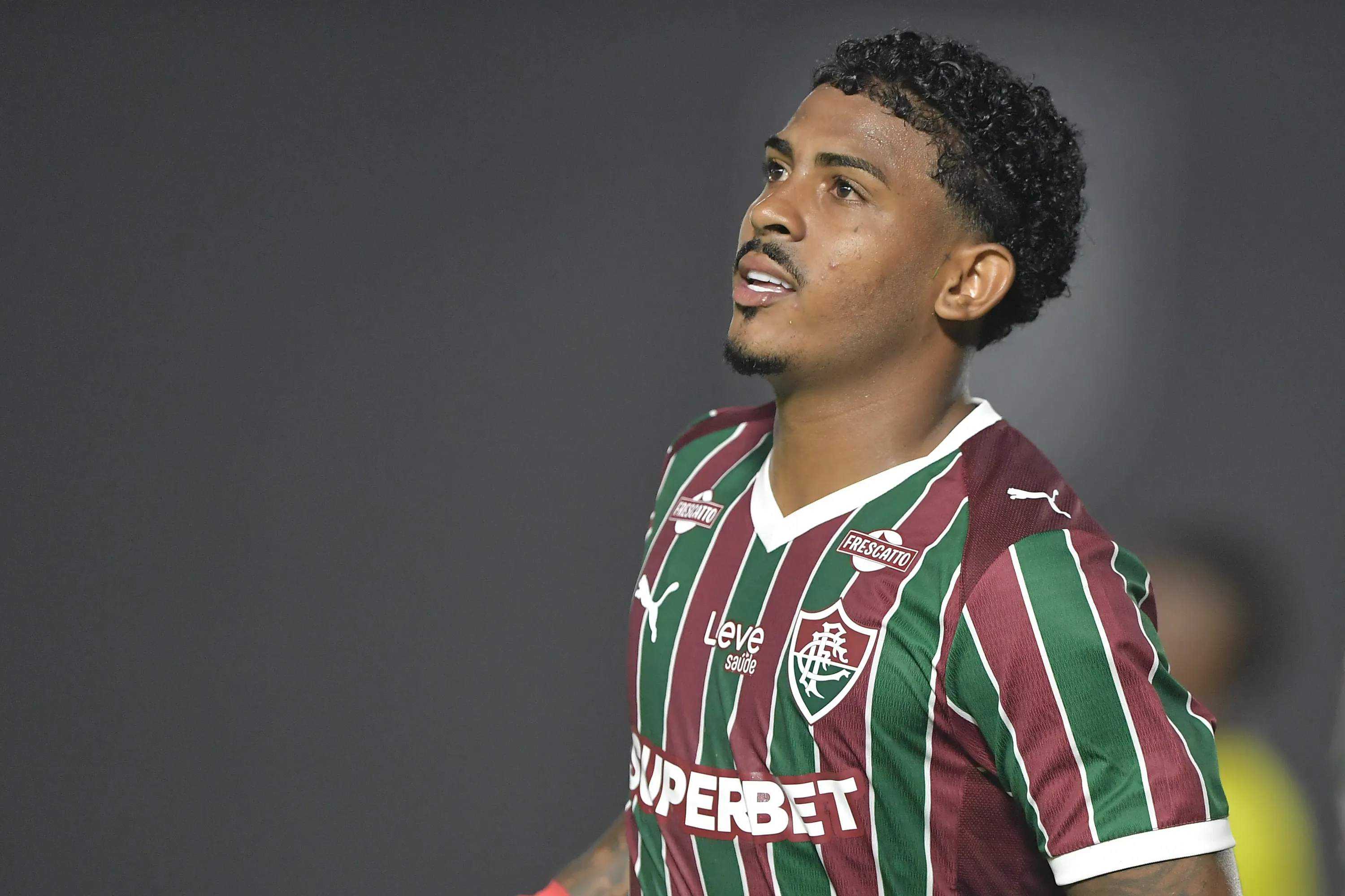 RJ – RIO DE JANEIRO – 14/01/2026 – CARIOCA 2026, FLUMINENSE X MADUREIRA – John Kennedy jogador do Fluminense comemora seu gol durante partida contra o Madureira no estadio Luso Brasileiro pelo campeonato Carioca 2026. Foto: Thiago Ribeiro/AGIF