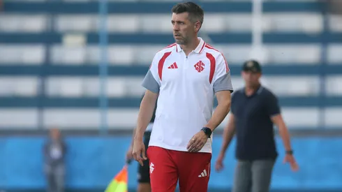 Paulo Pezzolano estreou com goleada pelo Internacional
