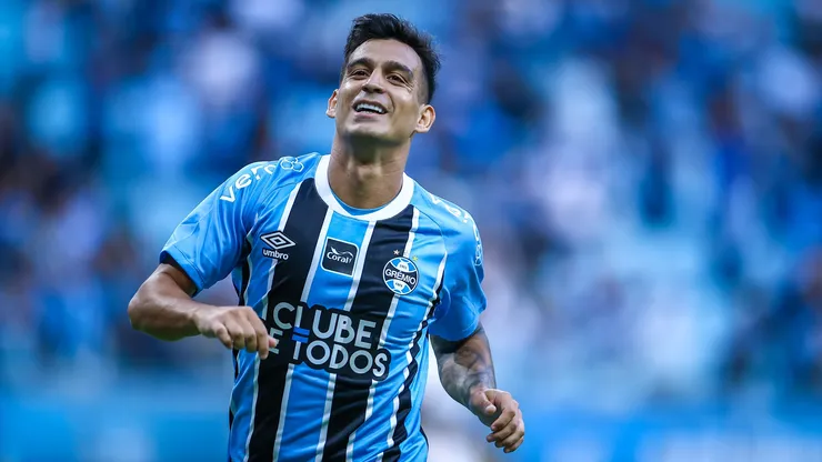Cristaldo marcou um dos gols da goleada por 5 a 0 sobre o São Luiz