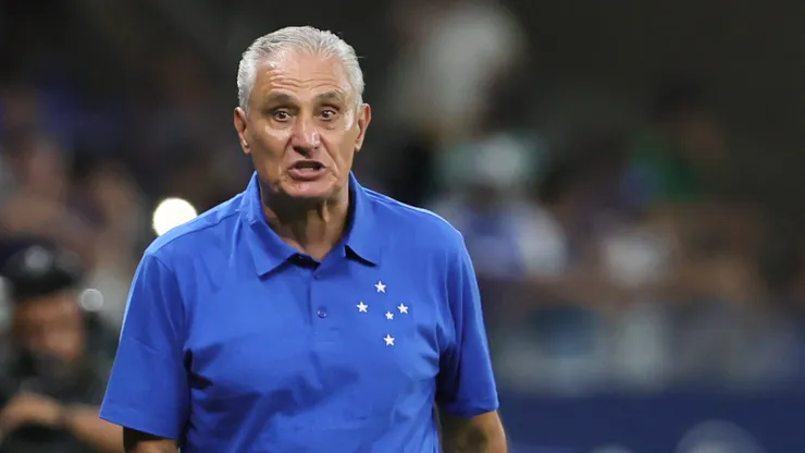 Tite no comando do Cruzeiro. Foto: Gilson Lobo/AGIF