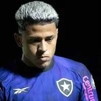Matheus Martins celebra retorno aos gramados com a camisa do Botafogo