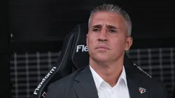 Crespo antes do início do clássico paulista