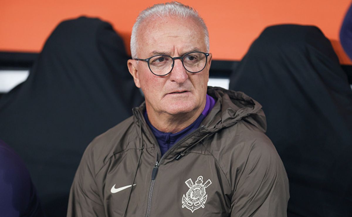 Dorival aposta em volume ofensivo, mas Corinthians só evita derrota no fim contra o São Paulo