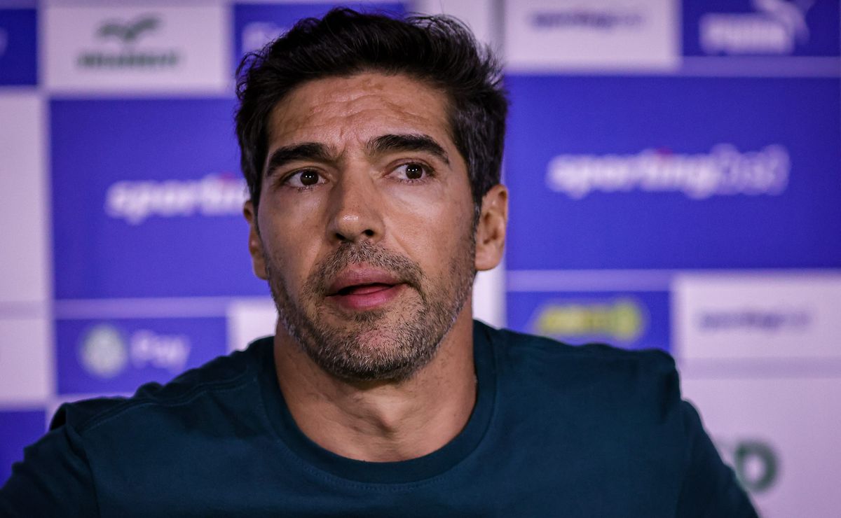 Abel Ferreira reafirma confiança nos jovens: “O Palmeiras tem um treinador que aposta na base”